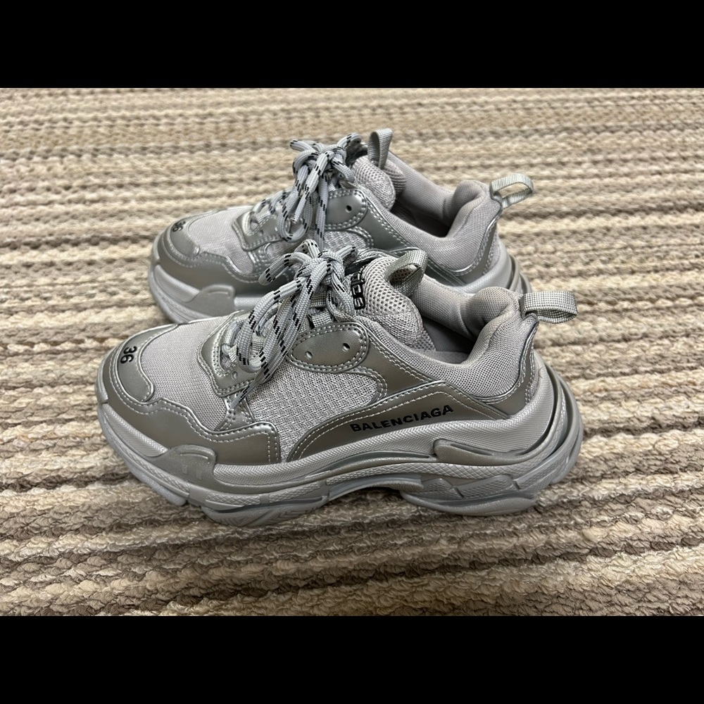 Triple S Sneaker Silver Metallic
